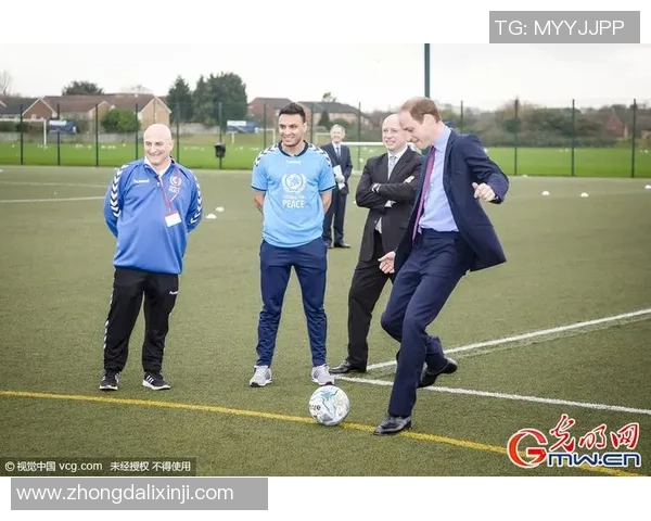 西装革履的足球巨星们：场外风采与职场魅力的完美融合