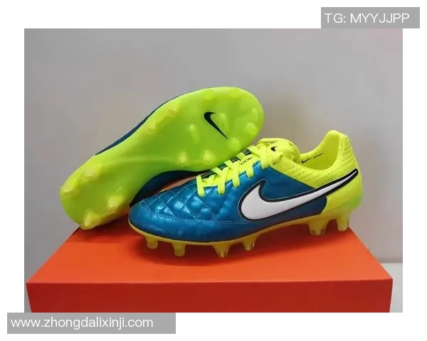 足球球星鞋码解析 不同球员如何选择最适合自己的足球鞋尺码